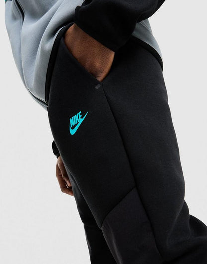 Nike Tech Fleece Mix muški donji deo trenerke – crna