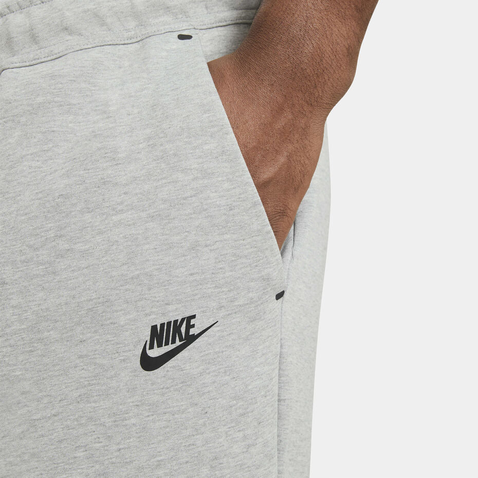 Nike Sportswear Tech Fleece Šorc