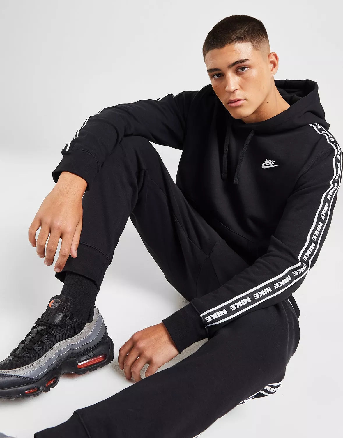 Nike Aries  Club Fleece komplet trenerka – Black
